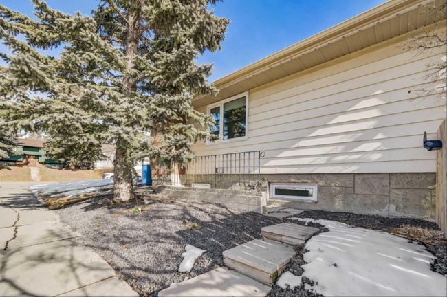 7383 Silver Springs Road Nw, Home with 5 bedrooms, 2 bathrooms and 4 parking in Calgary AB | Image 24