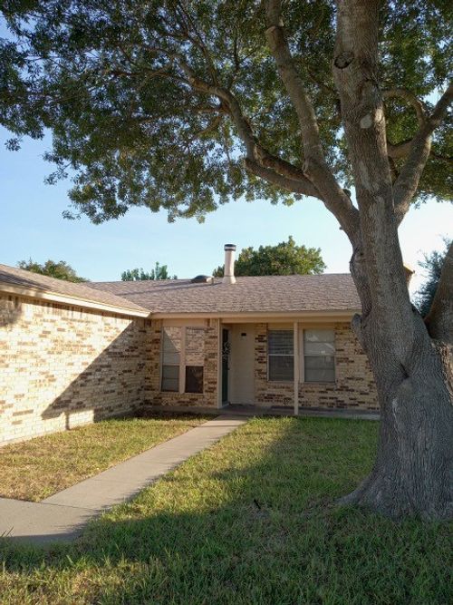 1125 Selkirk Dr, Corpus Christi, TX, 78418-5425 | Card Image