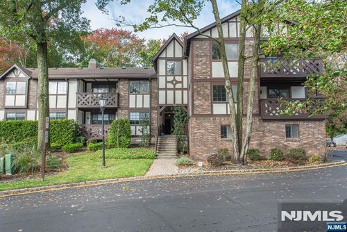 1102 Faulkner Court, Mahwah, NJ, 07430 | Card Image