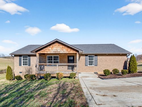 621 Womack Rd, Bethpage, TN, 37022-8423 | Card Image