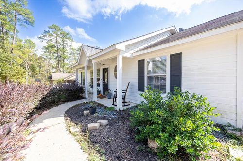 10626 Royal Cavins Dr, Conroe, TX, 77303-2720 | Card Image