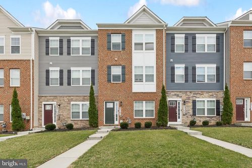 2707 Princess Victoria Way, MITCHELLVILLE, MD, 20721-2439 | Card Image
