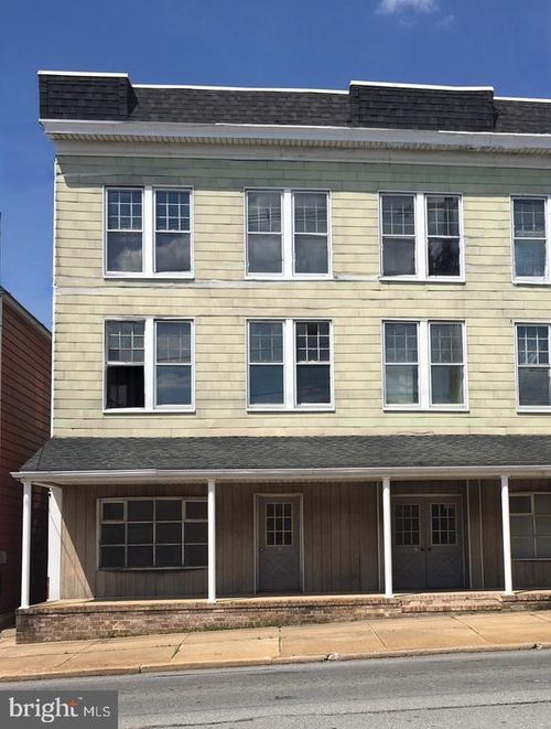 apt-2-17 E Main St, DALLASTOWN, PA, 17313-2234 | Card Image