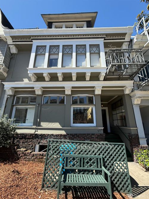 905 Ashbury St, San Francisco, CA, 94117-4428 | Card Image