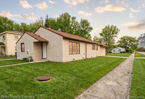 31939 Calhoun Ct, Westland, MI, 48186-4763 | Card Image