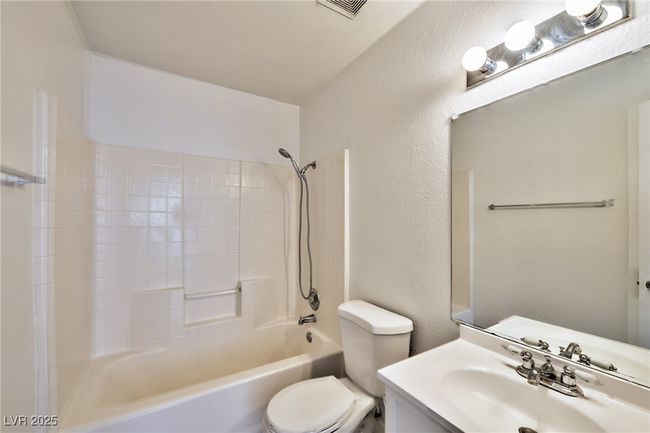 UNIT-201 - 8004 Cetus Cir, Condo with 3 bedrooms, 2 bathrooms and null parking in Las Vegas NV | Image 10