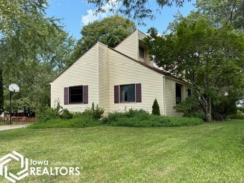 1009 Southview Dr, Fairfield, IA, 52556-4124 | Card Image