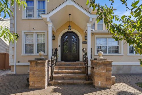 605 S 6th Ave, Mount Vernon, NY, 10550-4859 | Card Image