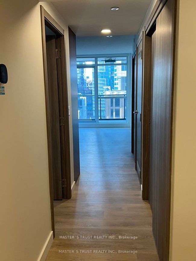 1606 - 38 Widmer St, Condo with 3 bedrooms, 2 bathrooms and null parking in Toronto ON | Image 6