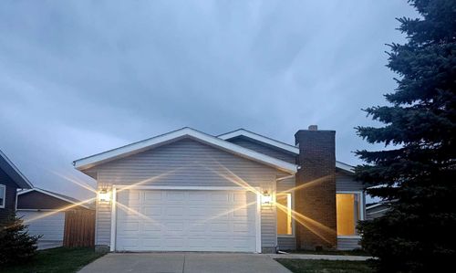 112 Barrett Dr, Red Deer, AB, T4R1J3 | Card Image