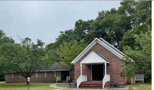 105 Gourdin St, Kingstree, SC, 29556-2735 | Card Image