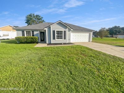 7558 Allspice Circle N, House other with 3 bedrooms, 2 bathrooms and null parking in Jacksonville FL | Image 1