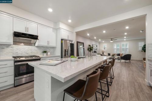 236 Plum Tree St, Livermore, CA, 94551-4984 | Card Image