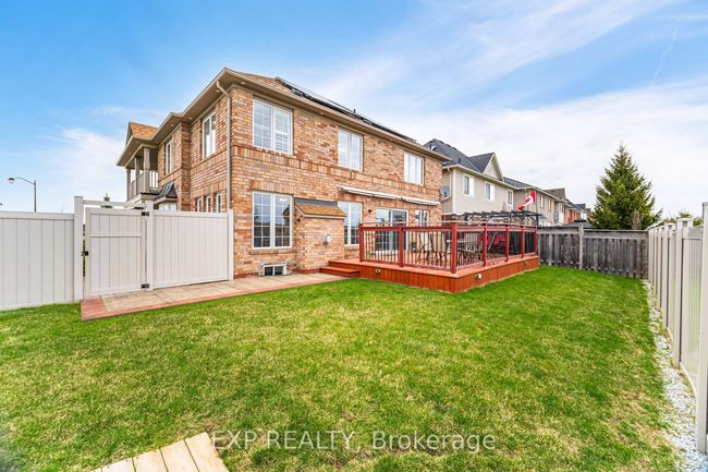 810 Cousens Terr, House other with 5 bedrooms, 3 bathrooms and 2 parking in Milton ON | Image 48