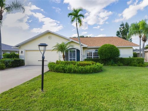 121 Estelle Dr, NAPLES, FL, 34112-7059 | Card Image