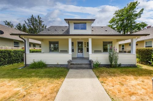 208 Barksdale Ave, Dupont, WA, 98327-9001 | Card Image
