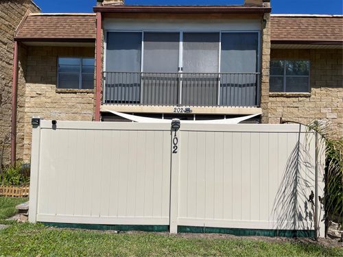 apt-102-2837 Ne 3rd St, OCALA, FL, 34470-7054 | Card Image