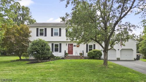 195 Beekman Ln, Hillsborough, NJ, 08844-3474 | Card Image