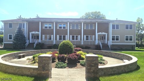 13-105 Newark Pompton Tpke, Pequannock, NJ, 07440-1638 | Card Image