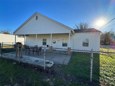 311 W Franklin Street, Home with 0 bedrooms, 0 bathrooms and null parking in Alvord TX | Image 2