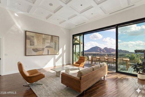 4455 E Moonlight Way, Paradise Valley, AZ, 85253-2838 | Card Image