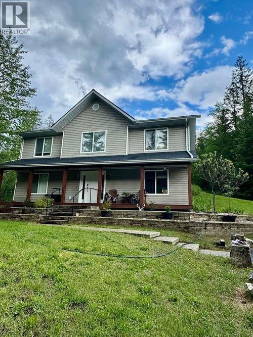 2095 Pass Creek Road, Castlegar, BC, V1N4T1 | Card Image