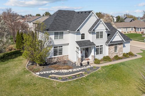 4220 E 48th St, Davenport, IA, 52807-3496 | Card Image