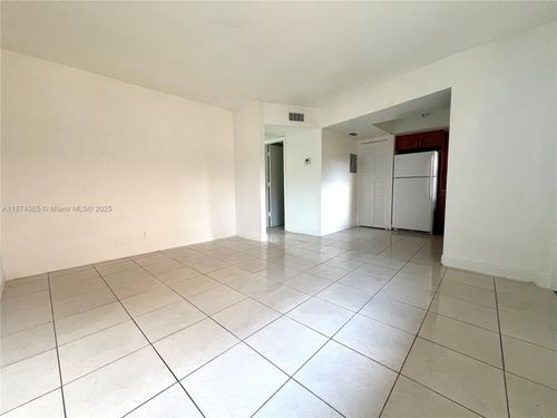 apt-f95-101 Ne 41st St, Oakland Park, FL, 33334-1396 | Card Image