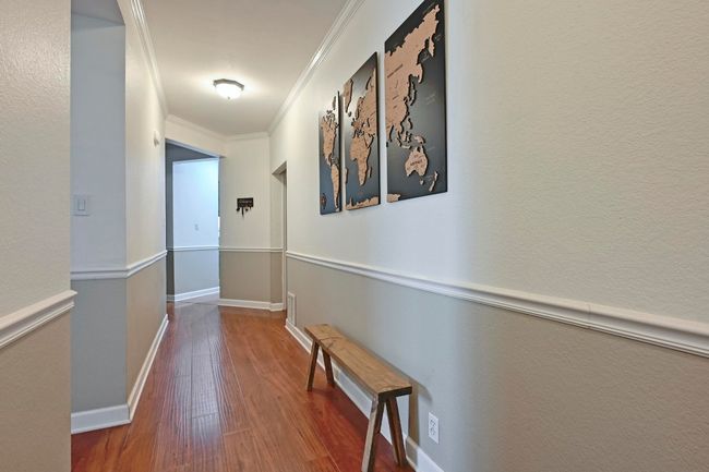 2041 Desco Dr, House other with 3 bedrooms, 2 bathrooms and 2 parking in Austin TX | Image 4