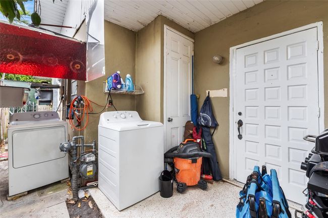 426 Sw 26 Th Rd, House other with 4 bedrooms, 3 bathrooms and null parking in Miami FL | Image 43