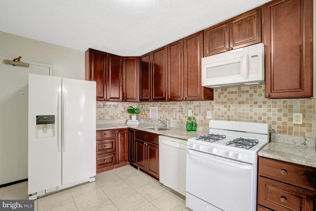 Residential Lease in FALLS CHURCH 5