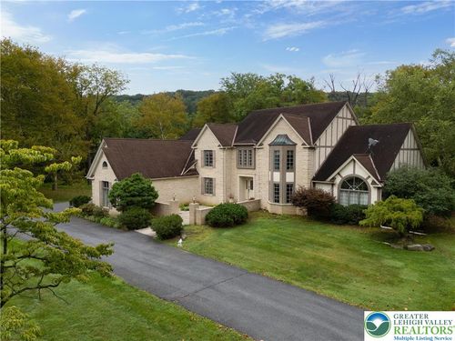 2154 Spring Valley Rd, BETHLEHEM, PA, 18015-9077 | Card Image