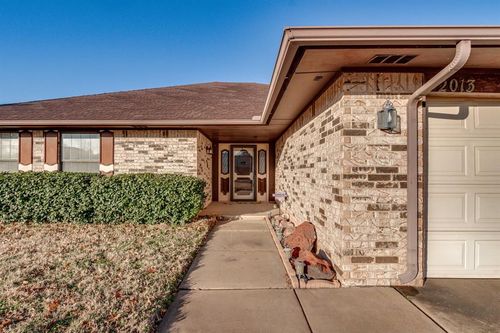 2013 Tanglewood Dr, Edmond, OK, 73013-2716 | Card Image