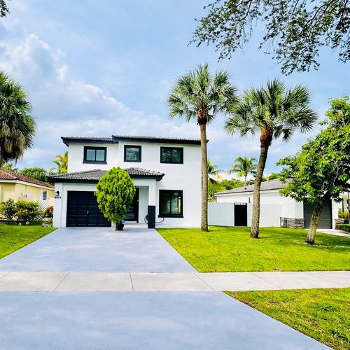 9069 Nw 193rd St, Hialeah, FL, 33018-8405 | Card Image