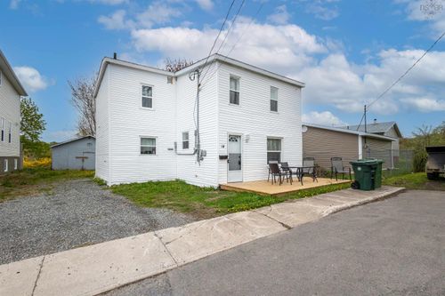 14 Catherine Street, North Sydney, NS, B2A2G7 | Card Image
