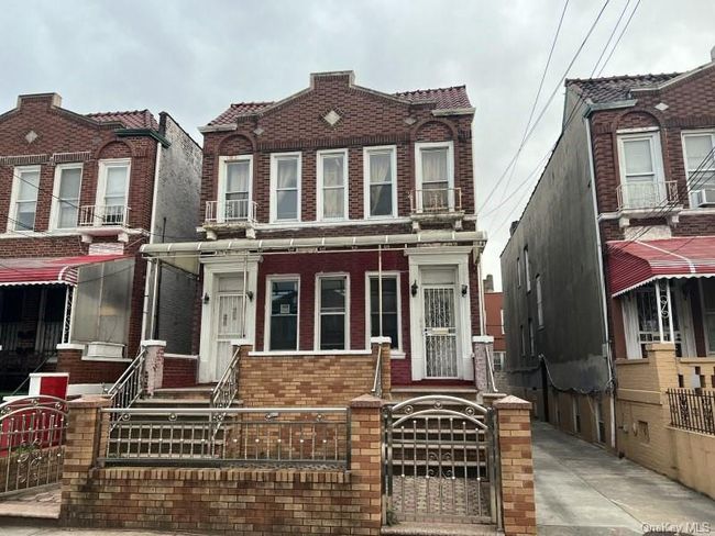 886 Linden Boulevard, Home with 5 bedrooms, 3 bathrooms and null parking in East Flatbush NY | Image 3