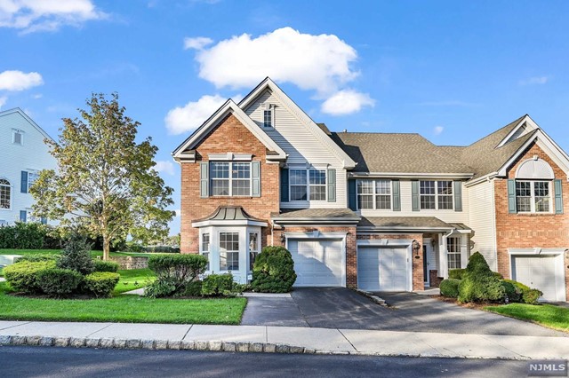 Cambridge Dr, Nutley, NJ 07110