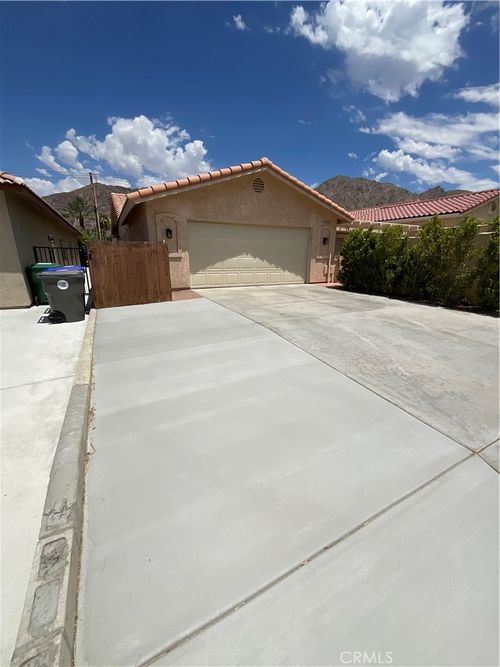 53660 Avenida Herrera, La Quinta, CA, 92253-3560 | Card Image