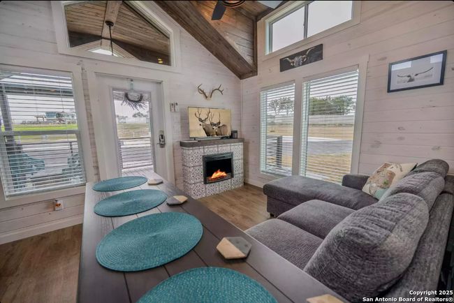 193 - 5386 Ranch Road 1376, House other with 2 bedrooms, 1 bathrooms and null parking in Fredericksburg TX | Image 8