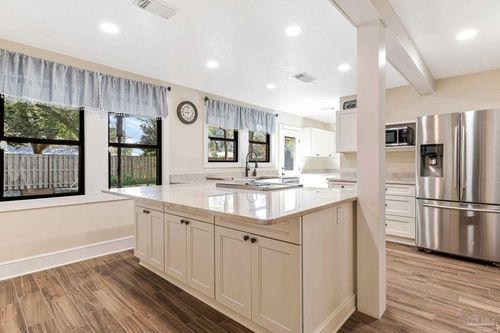 103 Highpoint Dr, Gulf Breeze, FL, 32561-4015 | Card Image