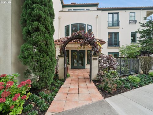 5-3328 Sw Barbur Blvd, Portland, OR, 97239-4180 | Card Image