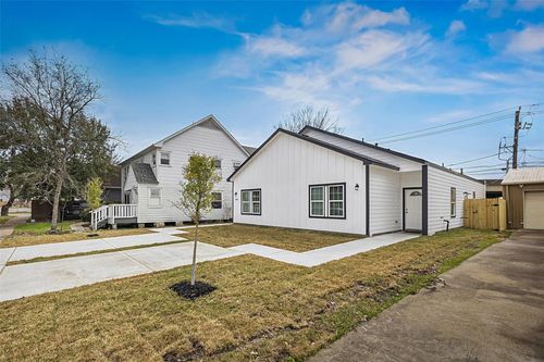 1546 Lombardy St, Houston, TX, 77023-4575 | Card Image