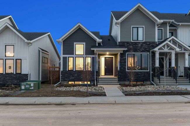 25 Larkspur Bend, Home with 3 bedrooms, 2 bathrooms and 2 parking in Okotoks AB | Image 39