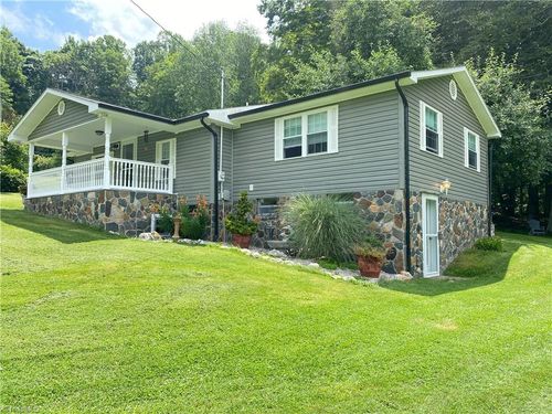 b-685 Carl Eastridge Rd, Warrensville, NC, 28693-9120 | Card Image