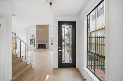 2606 Nantucket Dr, Houston, TX, 77057-7602 | Card Image