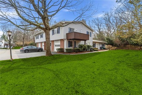 543 Quisset Ct, Warwick, RI, 02886-1714 | Card Image