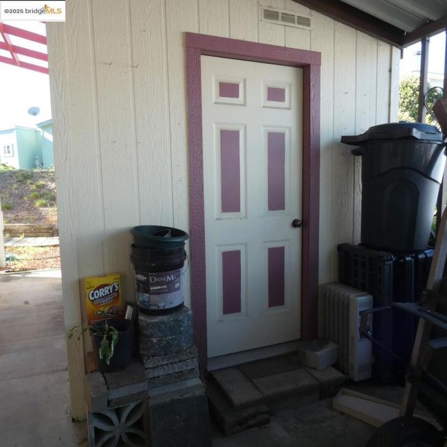 136 Castle Ct, Home with 2 bedrooms, 2 bathrooms and 2 parking in Fortuna CA | Image 17