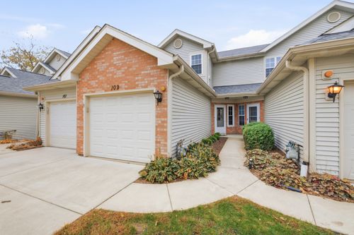 109 Golfview Drive, Glendale Heights, IL, 60139 | Card Image