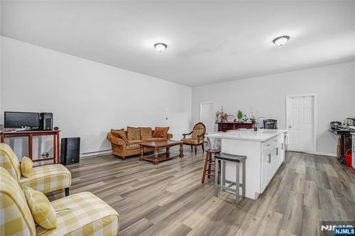 512 Monastery Pl, Union City, NJ, 07087-7287 | Card Image
