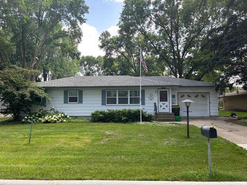 1463 Grace Ave Sw, Willmar, MN, 56201-2974 | Card Image